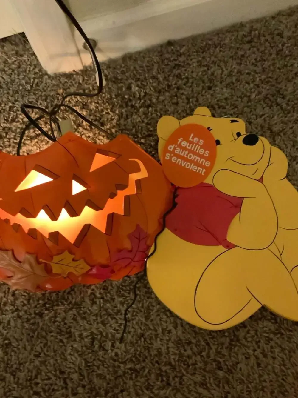 Disney Winnie The Pooh Autumn Leaves Halloween Lighted Pumpkin Decor